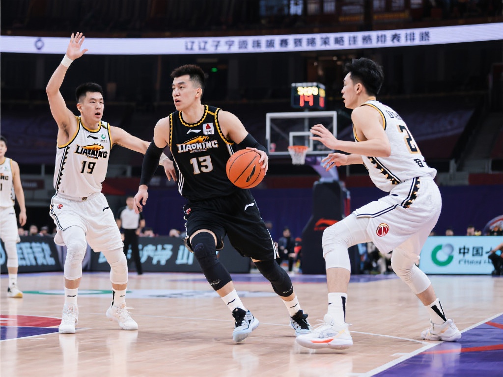 赵继伟双12助力 辽宁逆袭山东夺常规赛第四 辽宁收官战策略释放实力
在这场决定赛季